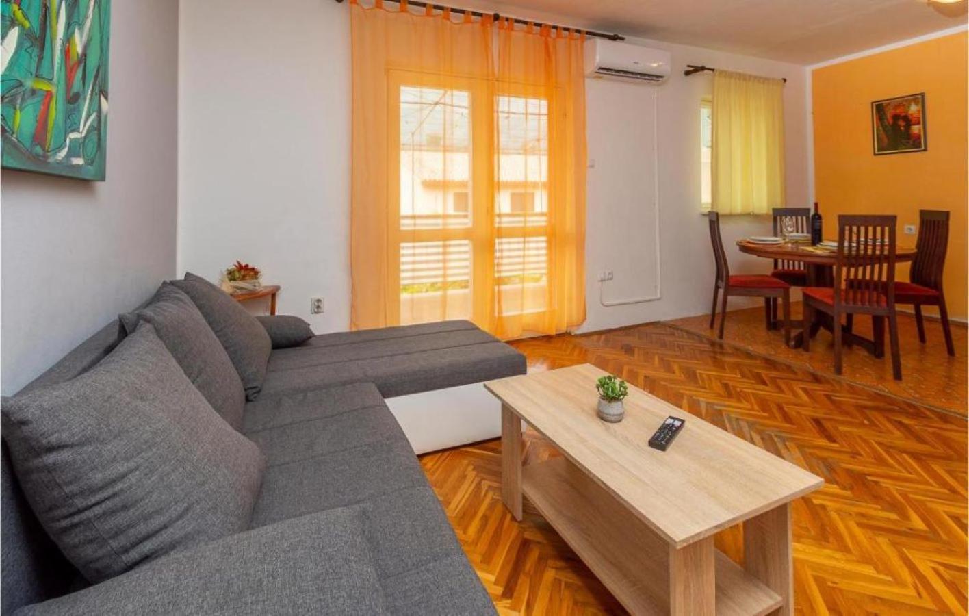 Apartman Ema 4+2 Koromačno Buitenkant foto