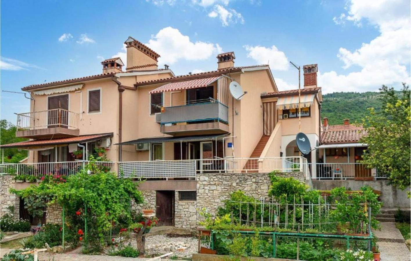 Apartman Ema 4+2 Koromačno Buitenkant foto