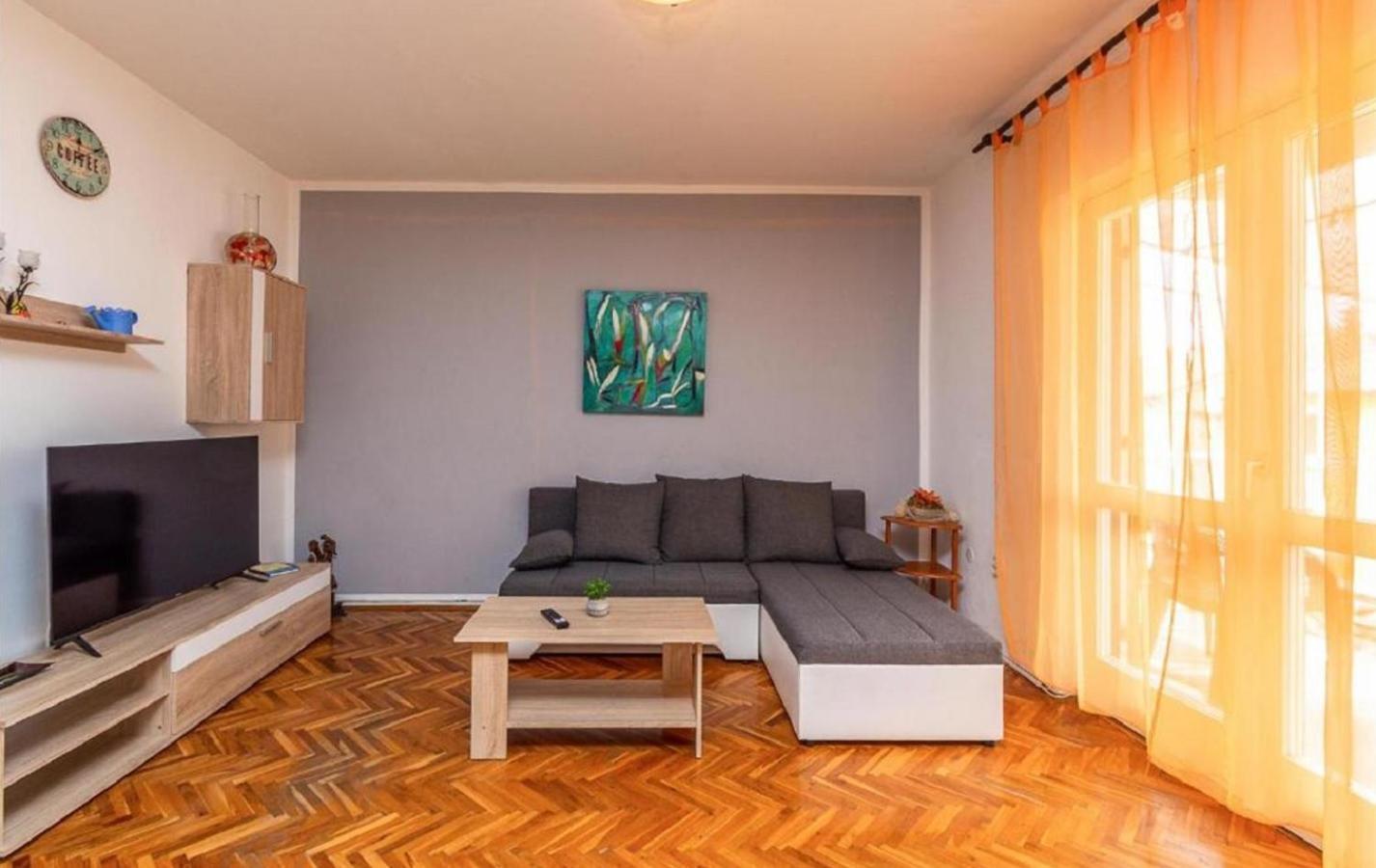Apartman Ema 4+2 Koromačno Buitenkant foto