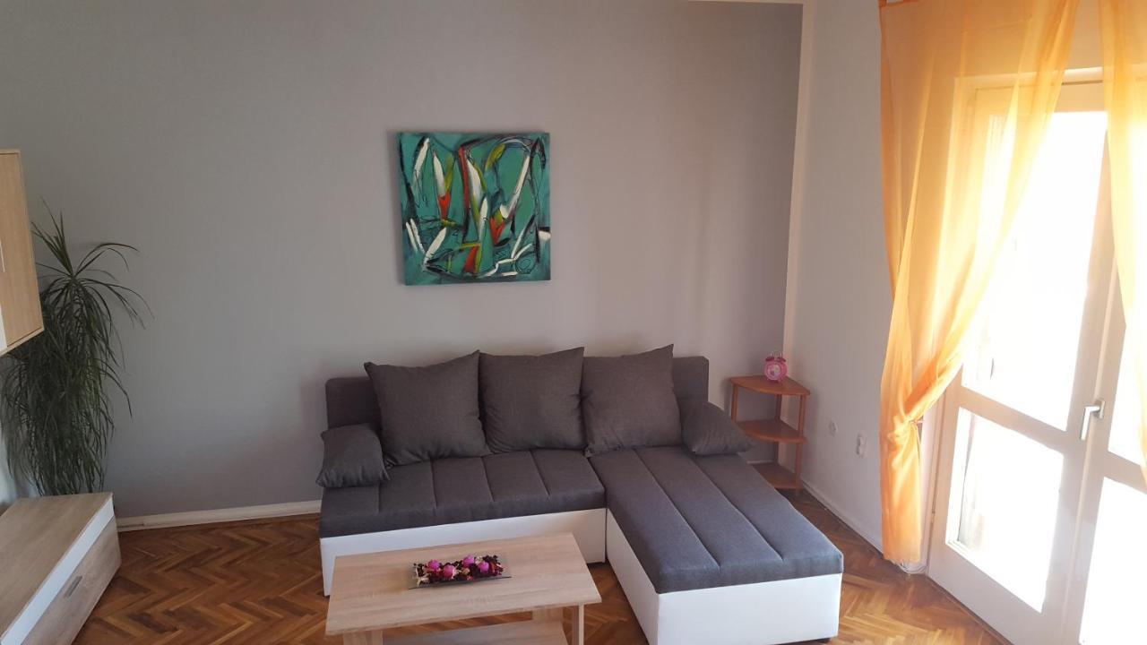 Apartman Ema 4+2 Koromačno Buitenkant foto
