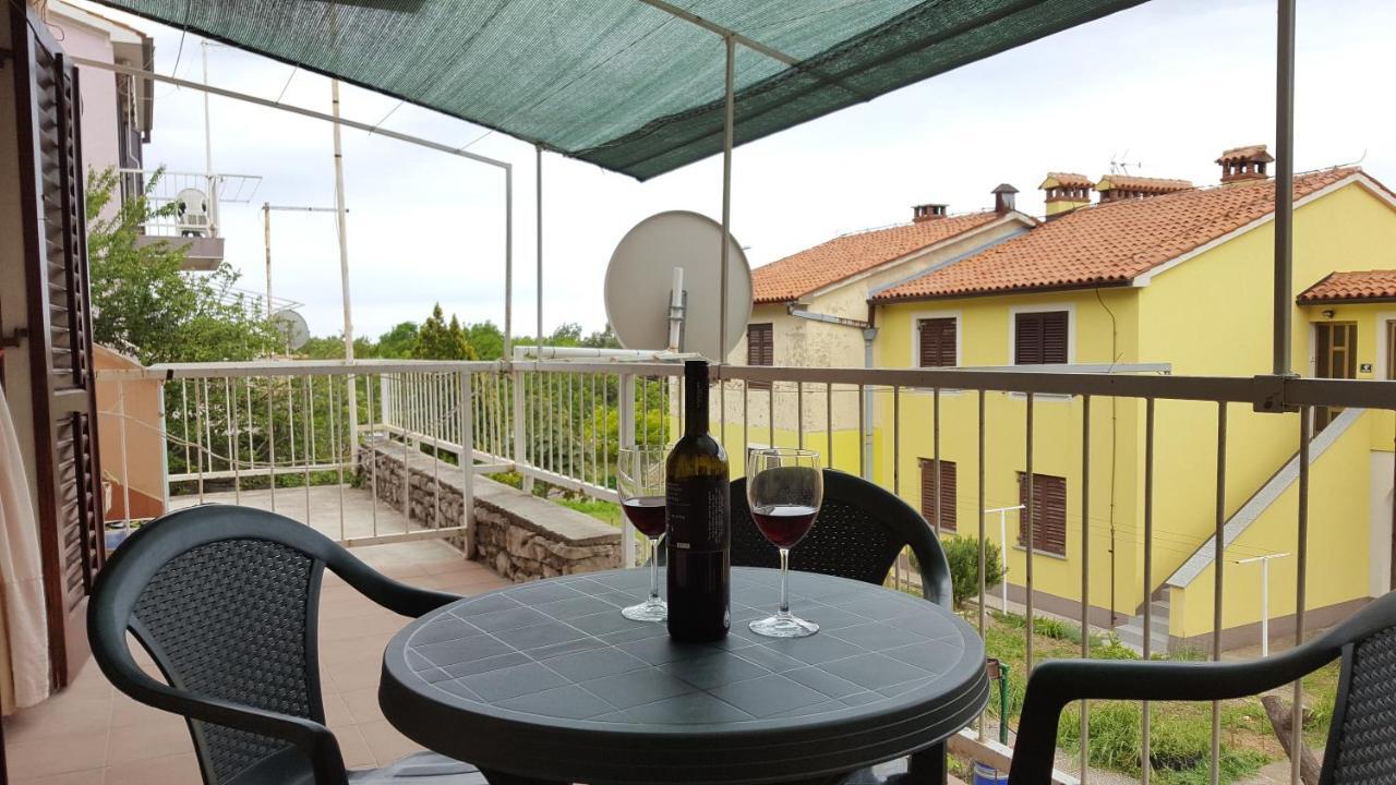 Apartman Ema 4+2 Koromačno Buitenkant foto
